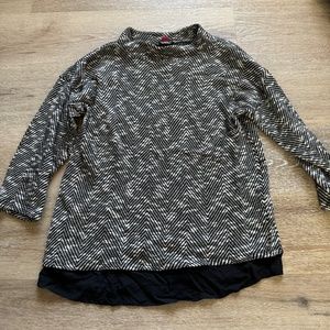 Vince Camuto Long Sleeve top